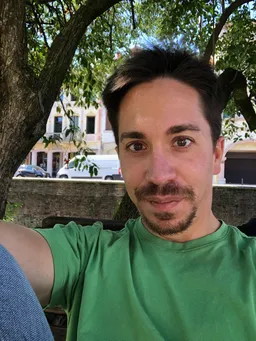 Dr. Renato Orti