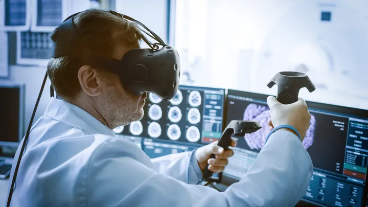 Health solutions with XR and eye tracking technologies