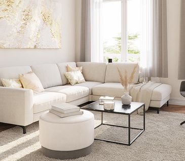 Weißes Ecksofa neben schwarzer Stehlampe, weißem Hocker, schwarzem Couchtisch und einem dunkelgrauen Drehstuhl