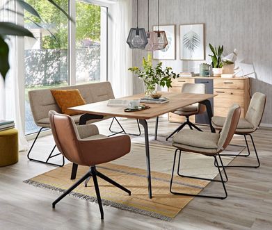 Retro-Esszimmerstühle mit Drehgestell und einer Polsterbank in Beige und Cognac