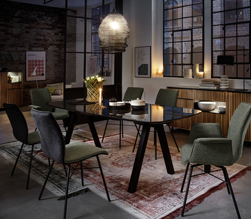 Esszimmer bei Kerzenschein