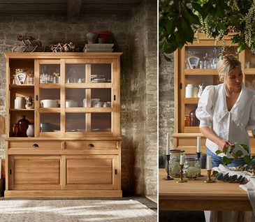 Vitrine aus Massivholz im rustikalen Landhaus-Stil.