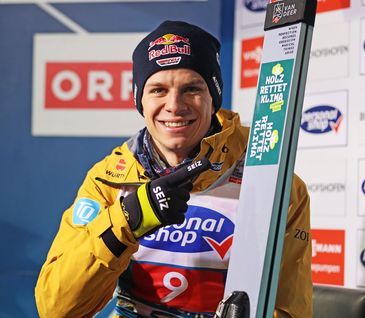 Skispringer Andreas Wellinger als Botschafter der Initiative "Holz rettet Klima".