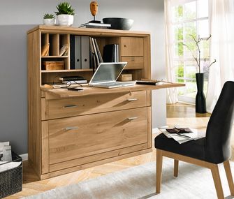 Sekretär aus Massivholz, dass mit nur einem Schritt zum großzügigen Arbeitsplatz wird
