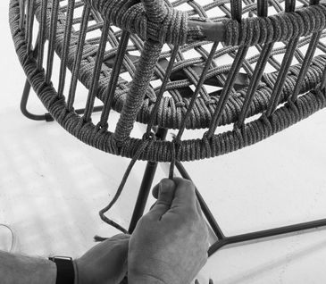Gartenstuhl aus Geflecht