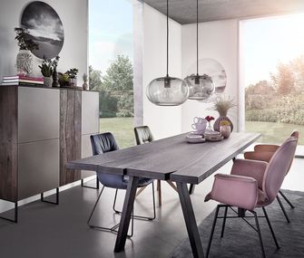 Esstisch von contur in dunklem Holz