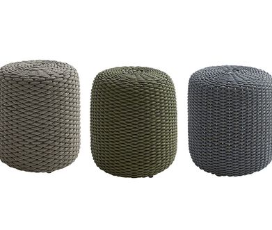 Gartenhocker in unterschiedlichen Farben: Taupe, Blau und Olivegrün.