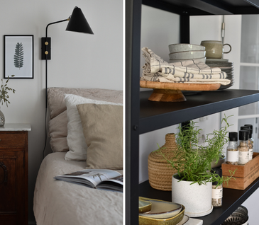 Industrial Stil Regal und kleine Konsole neben Bett mit Bettwäsche in gedeckten Farben