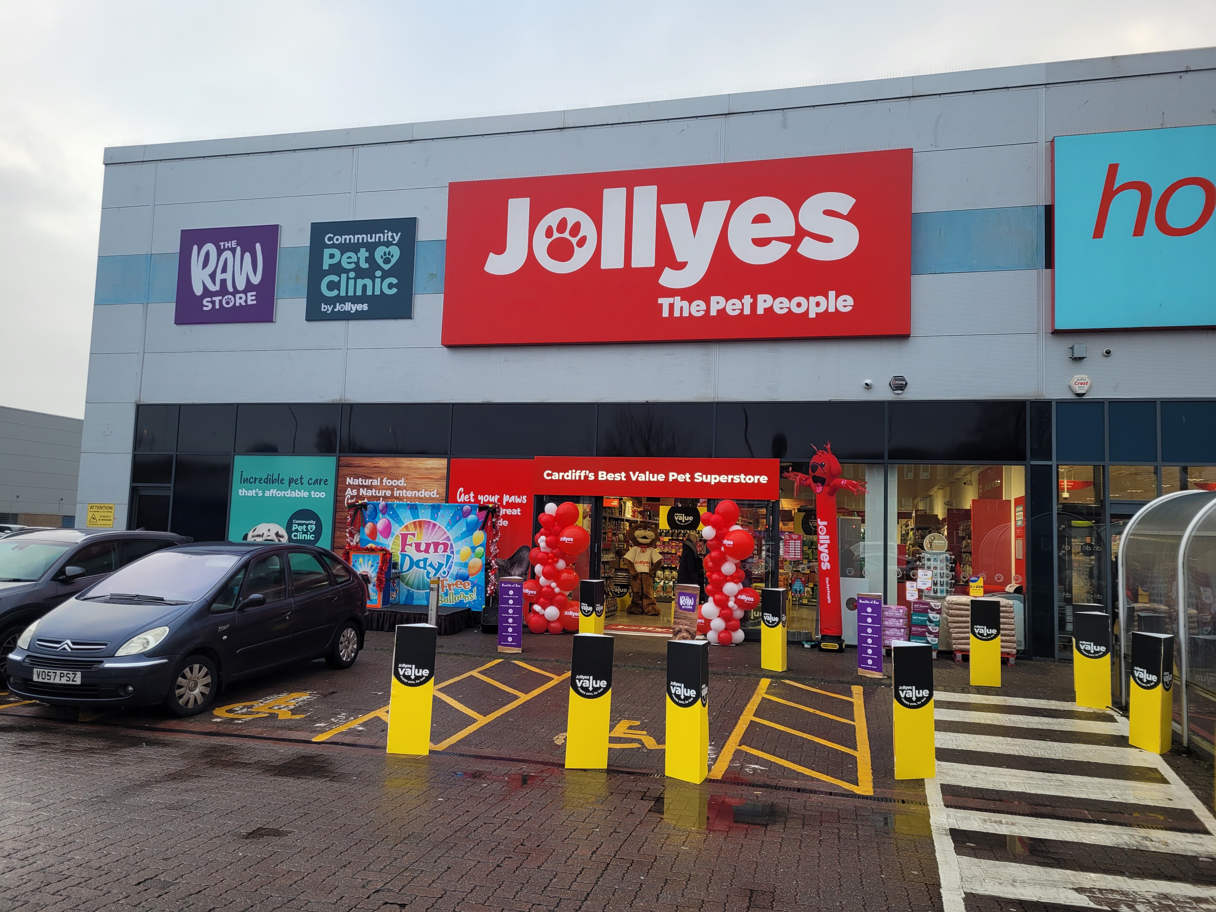 Jollyes Cardiff | Pet Shop & Supply Store in Cardiff