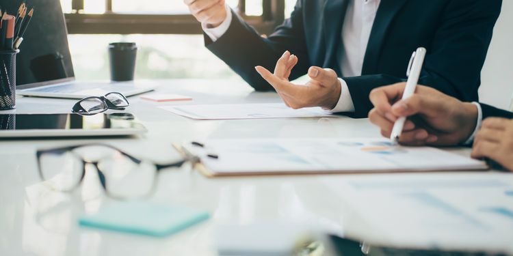 Beratung am Schreibtisch