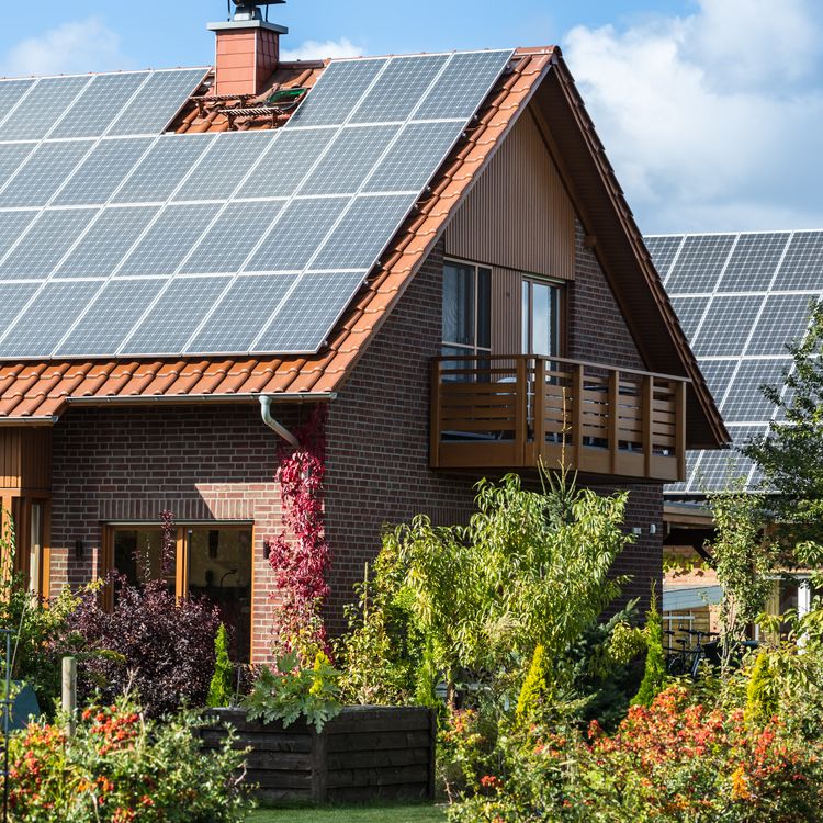 Häuser mit Solarzellen