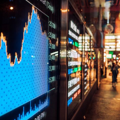 Börse Anzeigetafel am Straßenrand