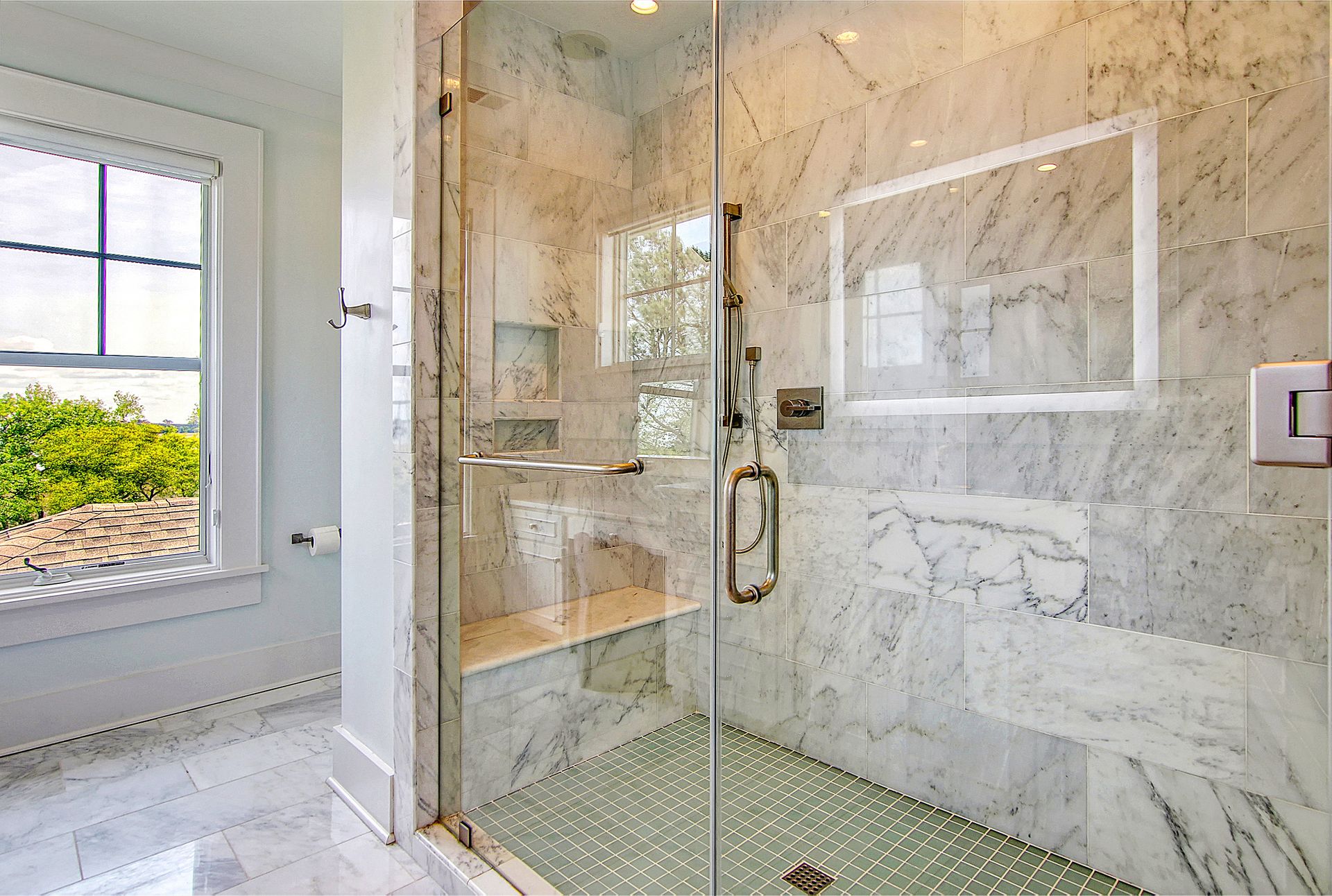 Photos of a high-end home at 1868 Beekman St, Charleston, South Carolina
