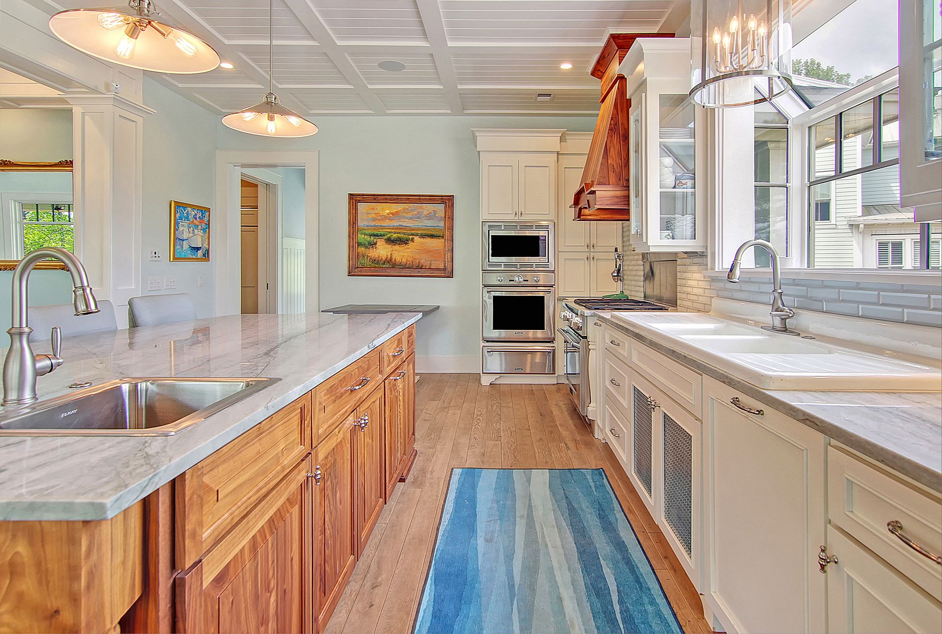 Photos of a high-end home at 1868 Beekman St, Charleston, South Carolina