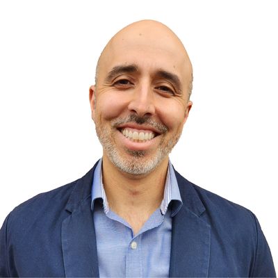 Headshot of Amir Refaat
