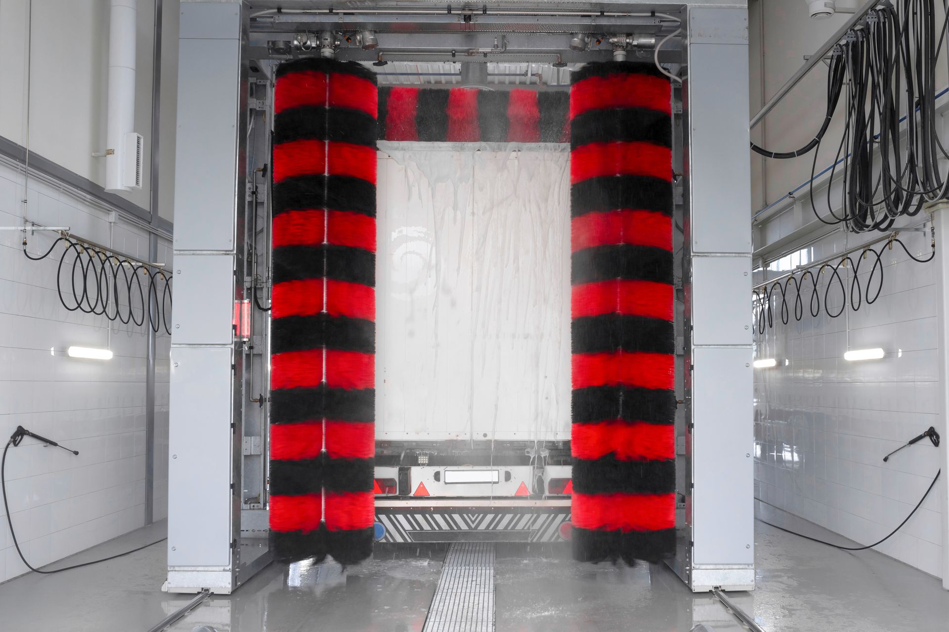 Truck at a car wash using high pressure hot water with detergents. Keeping trucks clean. Service maintenance
1303374291