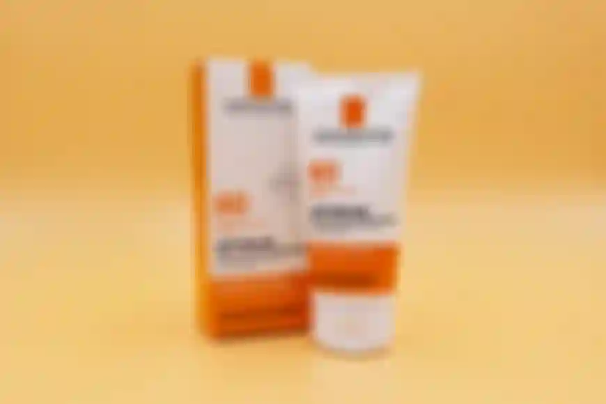 La Roche-Posay Anthelios sunscreen is shown.