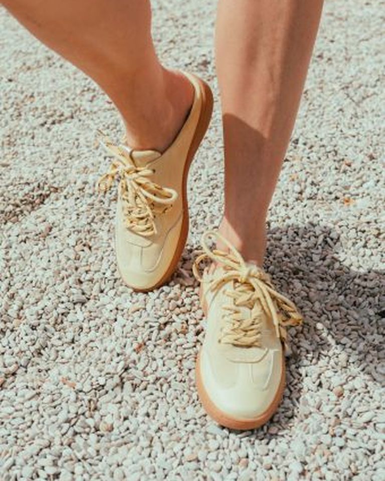 Sneakermuiltjes: de comfortabele trend in jouw schoenenkast