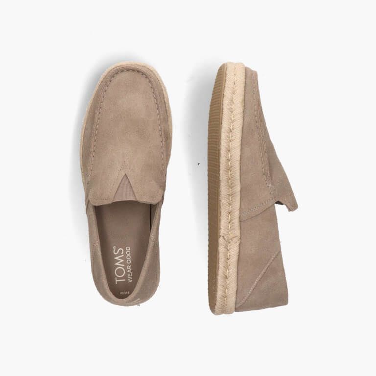 Taupekleurige TOMS herenloafers met touwzool