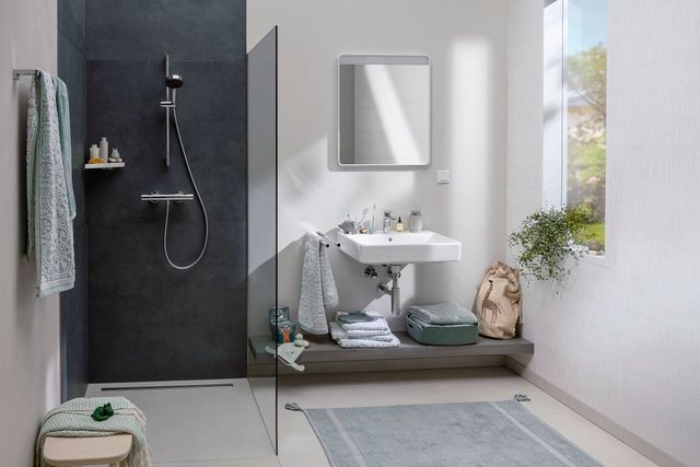 Je badkamer schoonmaken: stappenplan & tips voor een stralend resultaat Je badkamer schoonmaken: stappenplan & tips voor een stralend resultaat