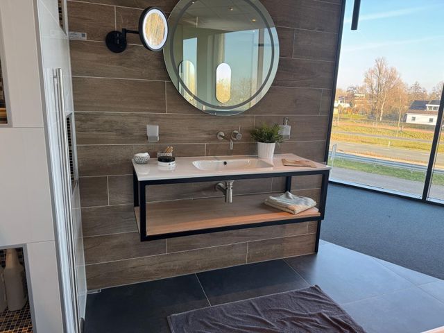 Badmeubel 80cm inclusief kraan en spiegelkast Badmeubel 80cm inclusief kraan en spiegelkast