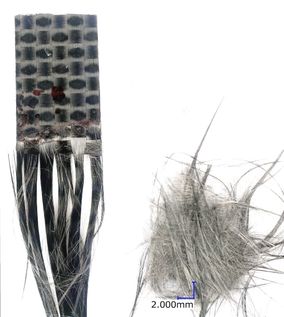 CFRPリサイクルテストの様子_電解後 CFRPtest