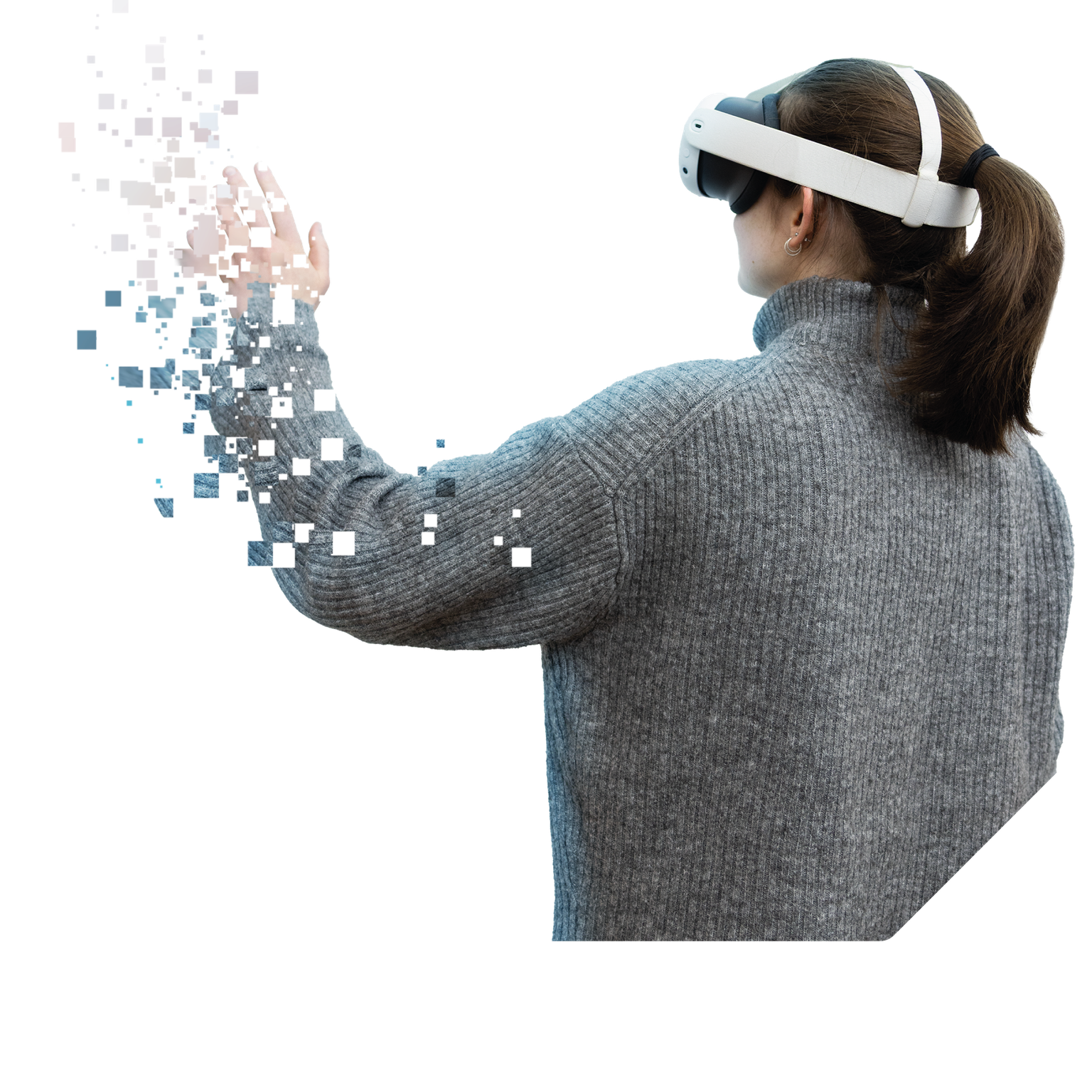 Frau mit VR-Brille erlebt immersive Maschinenpräsentation – AR und VR für B2B Messen
