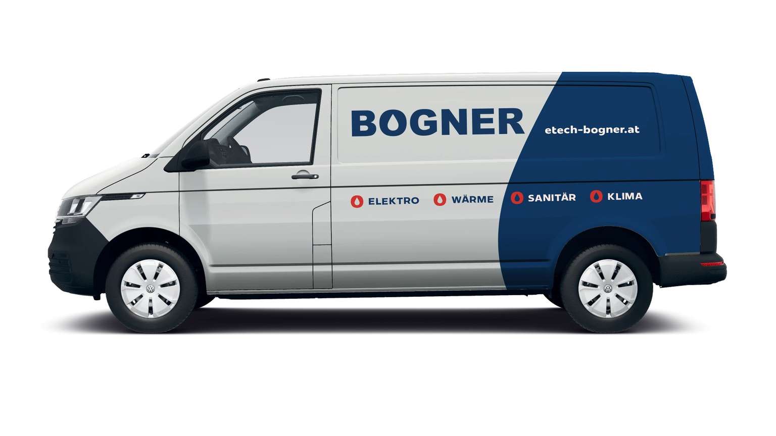 Firmenbus von Energietechnik Bogner mit neuer Fahrzeugbeschriftung in Blau und Weiß