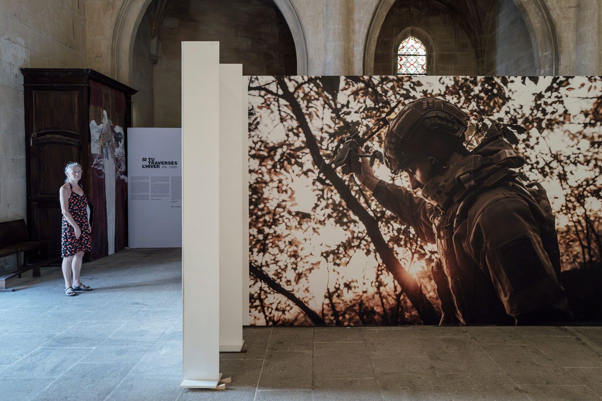 "Si tu traverses l’hiver", du photoreporter Adrien Vautier, prend place dans le cadre du Festival OFF Arles, à l’Église Saint-Julien.