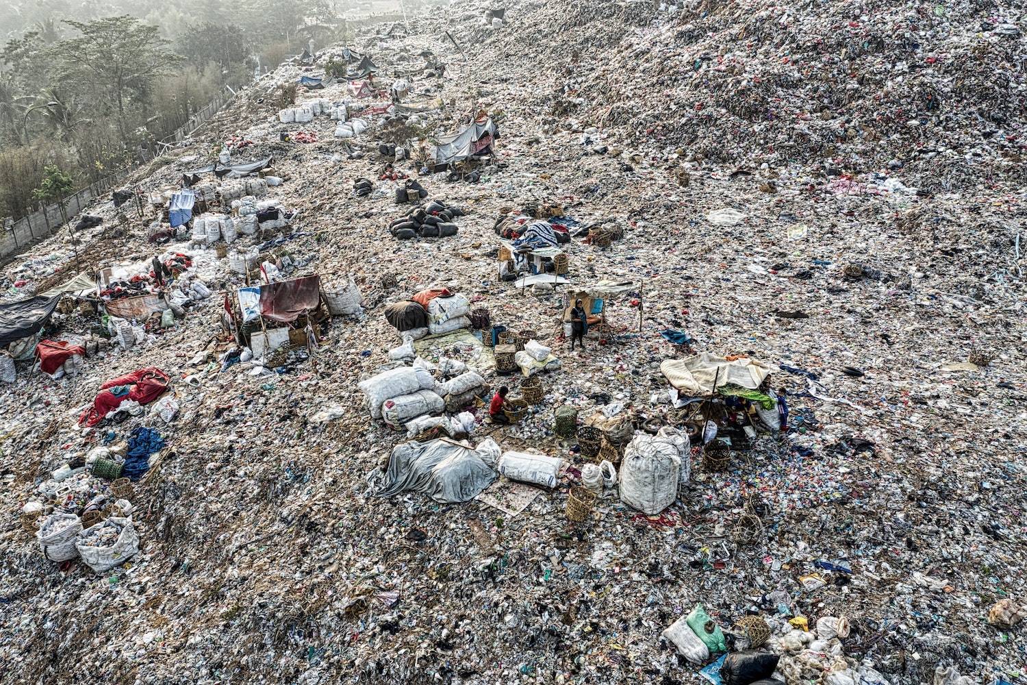What Happens To Your Trash After It Goes To The Landfill Brightly