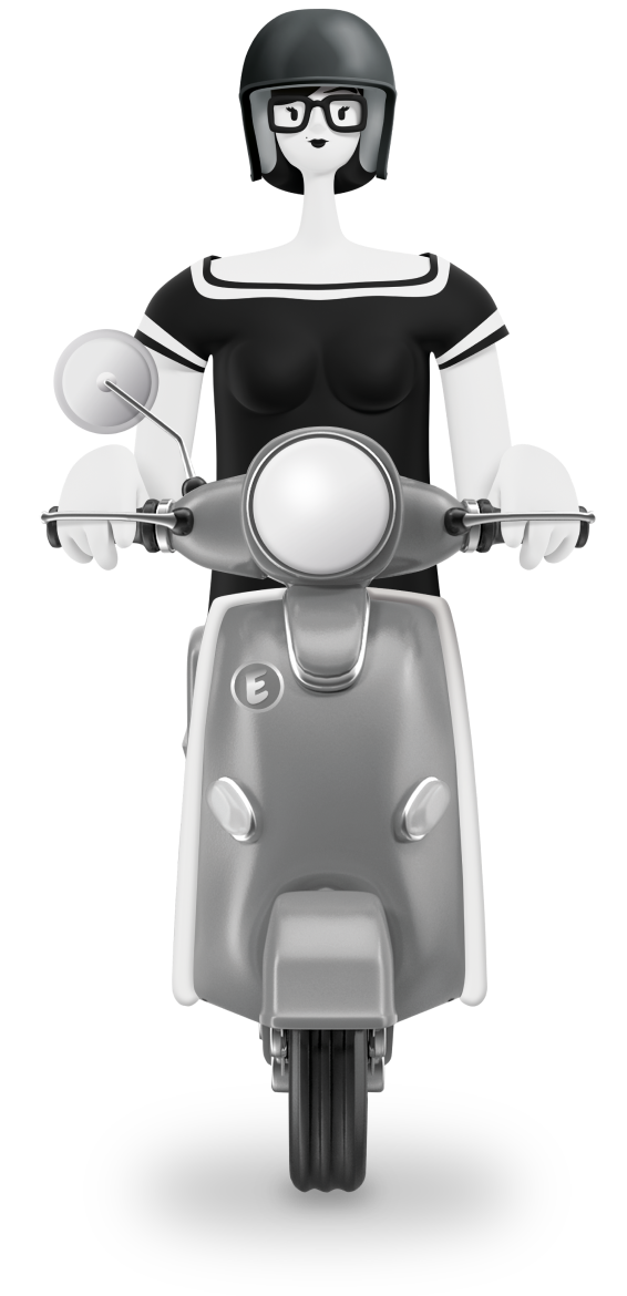 Emilia auf Roller mit Helm.