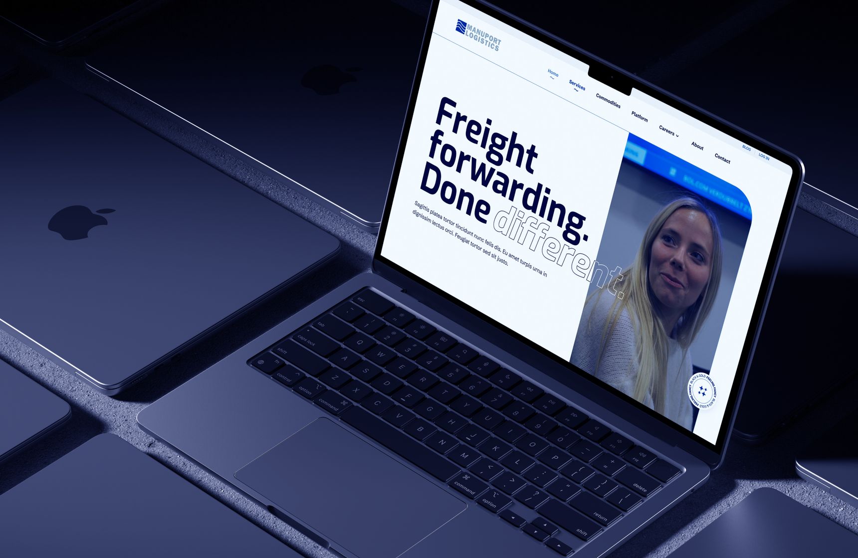 laptop with Manuport website