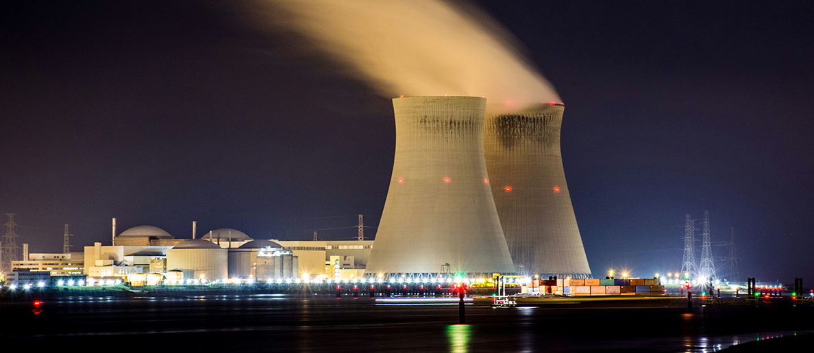 Tech Giants Eye Nuclear Energy to Power AI Growth