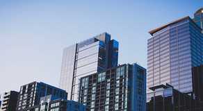 Lois Frankel Continues to Buy This REIT Stock