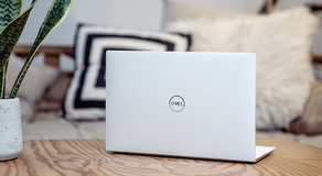 Dell Falls as Outlook Implies Demand Slowdown
