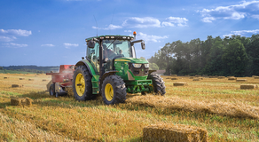 Deere Hovers Around Record Highs on Another Earnings Beat