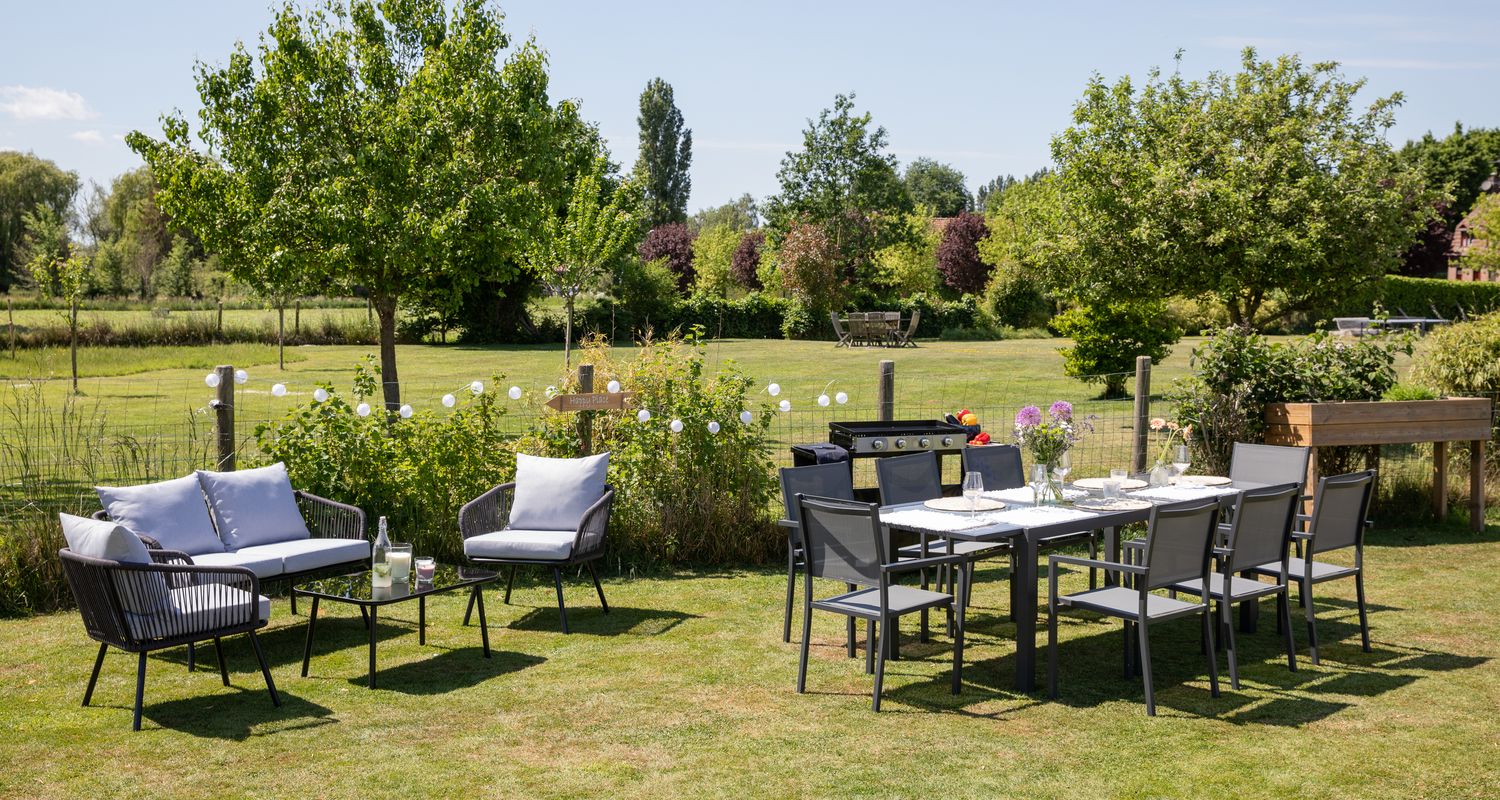 8 fauteuils de jardin confortables pour profiter des beaux jours