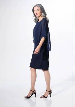 Festliches Kleid mit feinem Chiffonüberwurf video thumbnail