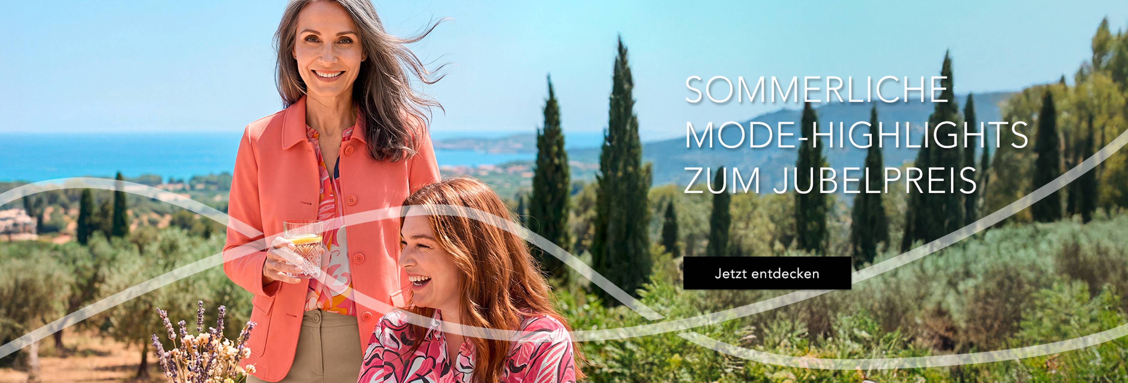 Sommerliche Damenmode 50+ mit Blazer und Printbluse stilvoll im Urlaub