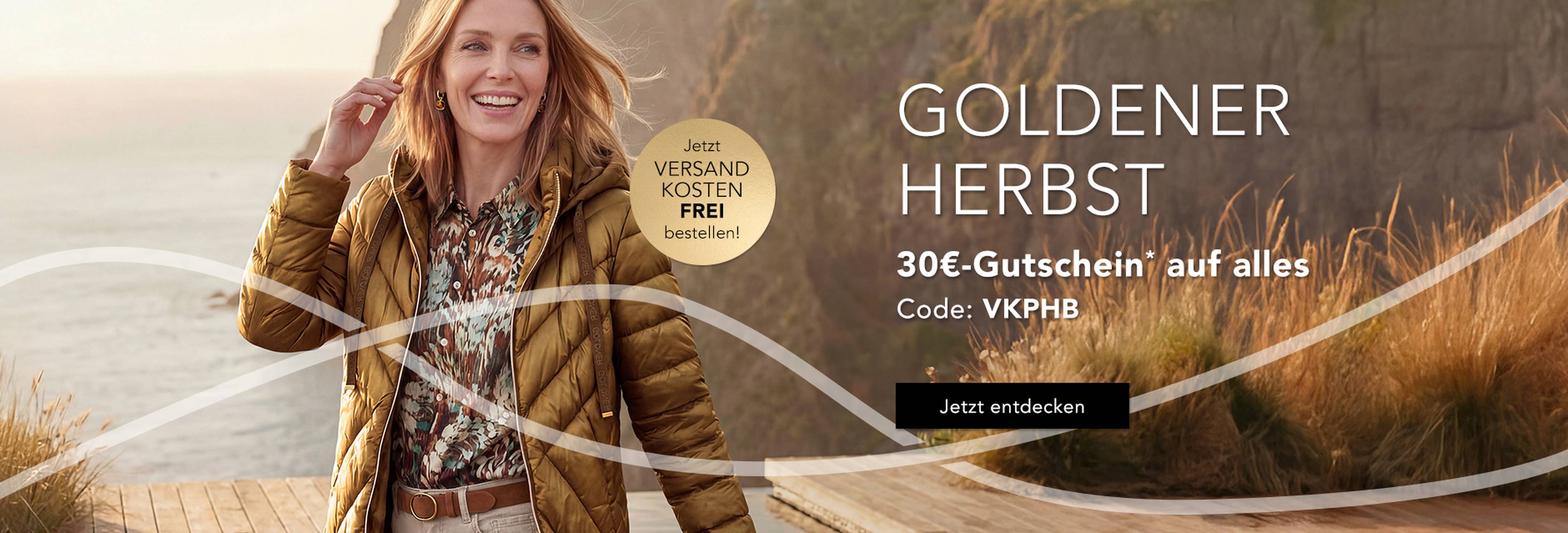 Frau in stilvoller Herbstmode, lächelnd im Freien, mit einer Jacke und gemustertem Hemd. Text: "Goldener Herbst" und Gutscheinangebot.