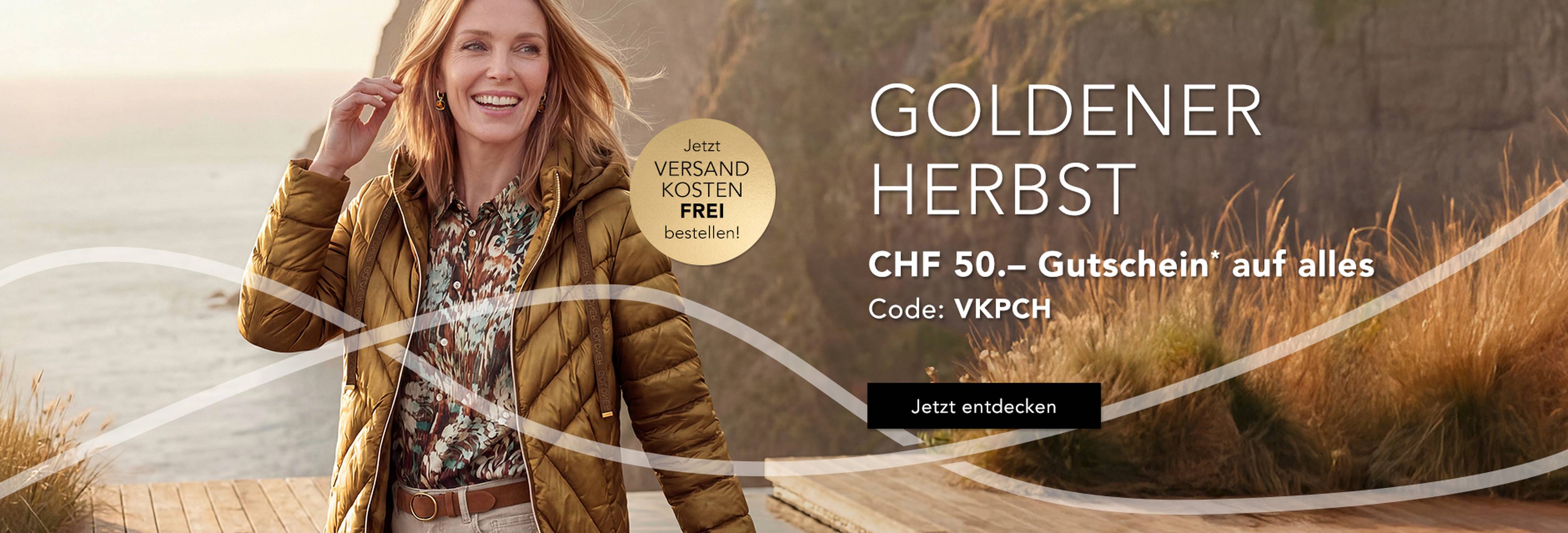 Frau in stilvoller Herbstmode, lächelnd im Freien, mit einer Jacke und gemustertem Hemd. Text: "Goldener Herbst" und Gutscheinangebot.