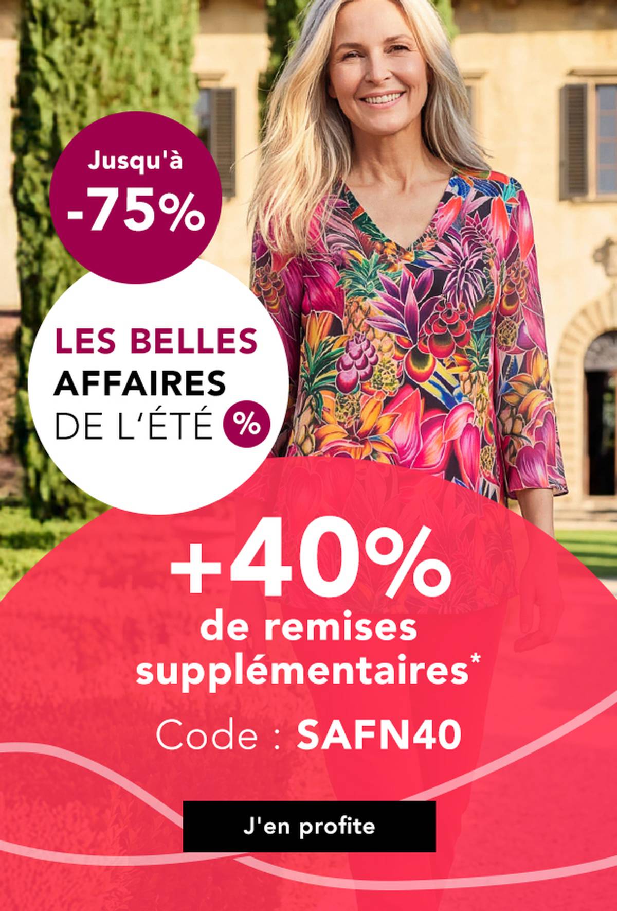  Une femme souriante au bord d'une piscine, vêtue d'un haut coloré et d'un jean. Texte : « Fin de saison », réductions allant jusqu'à 75 %, 40% de réduction supplémentaire avec le code.