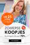  Een glimlachende vrouw in een groene top met patroon staat naast een zwembad en maakt reclame voor een zomeruitverkoop met kortingen tot 70% en een extra korting van 20% bij gebruik van de code SALE20.