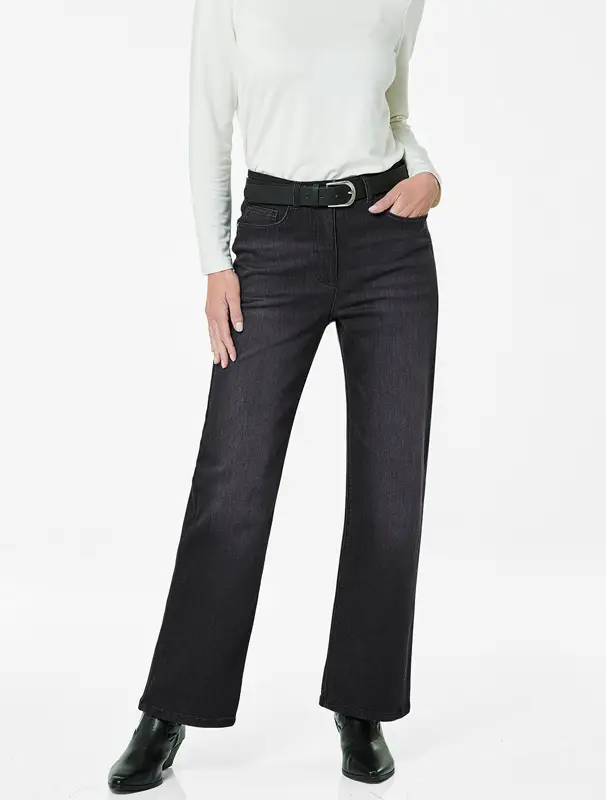Des pantalons larges pour de belles proportions - conseil mode pour les femmes à forte poitrine