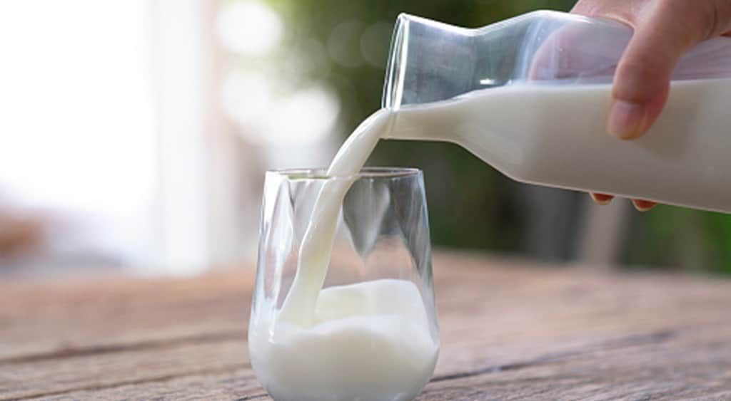 nutrientes-en-la-leche-de-vaca