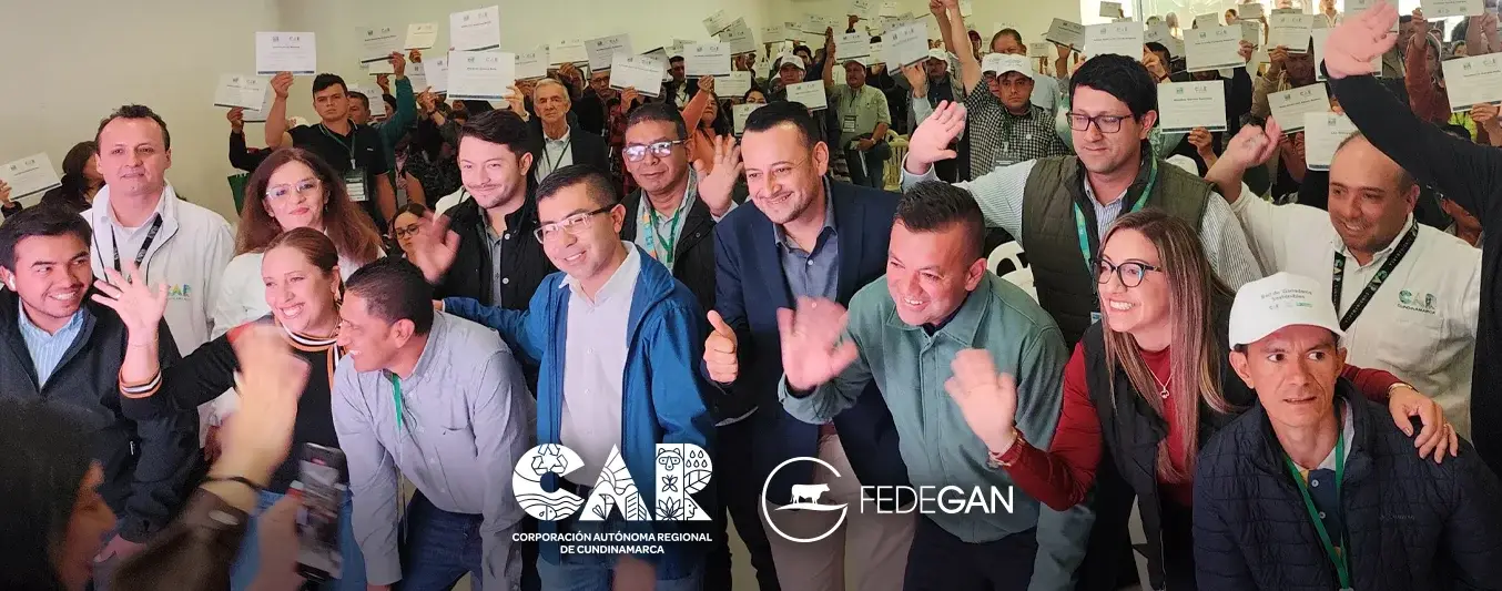 Firma con productores de un acuerdo de conservación