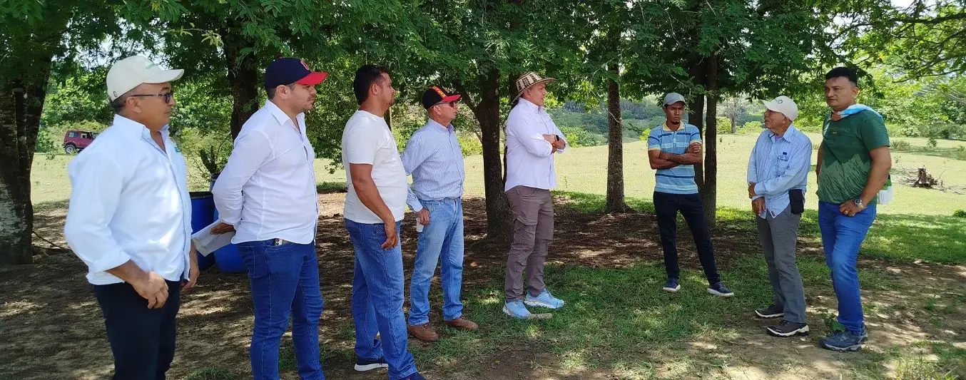 Reunión de círculo de ganaderos en Fegasampedro