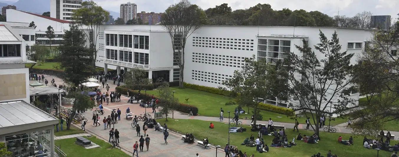 columna-toma-universidad-nacional-gustavo-petro