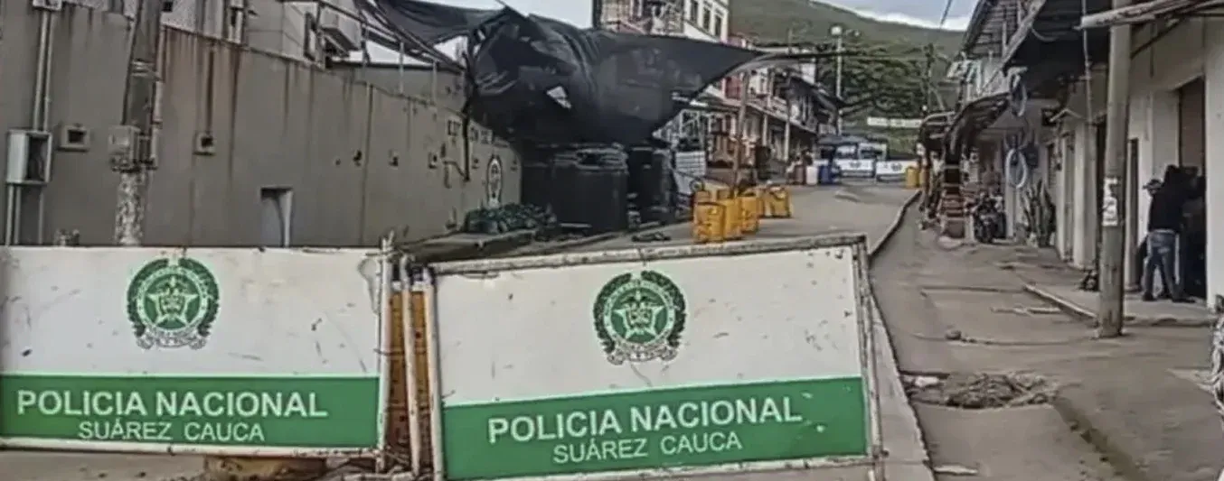 Hostigamiento estación policía en Suarez Cauca