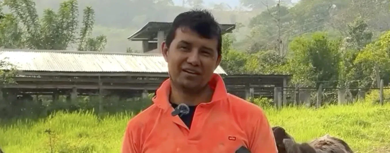 Marco Díaz, un exmilitar beneficiado por Una vaca por la paz